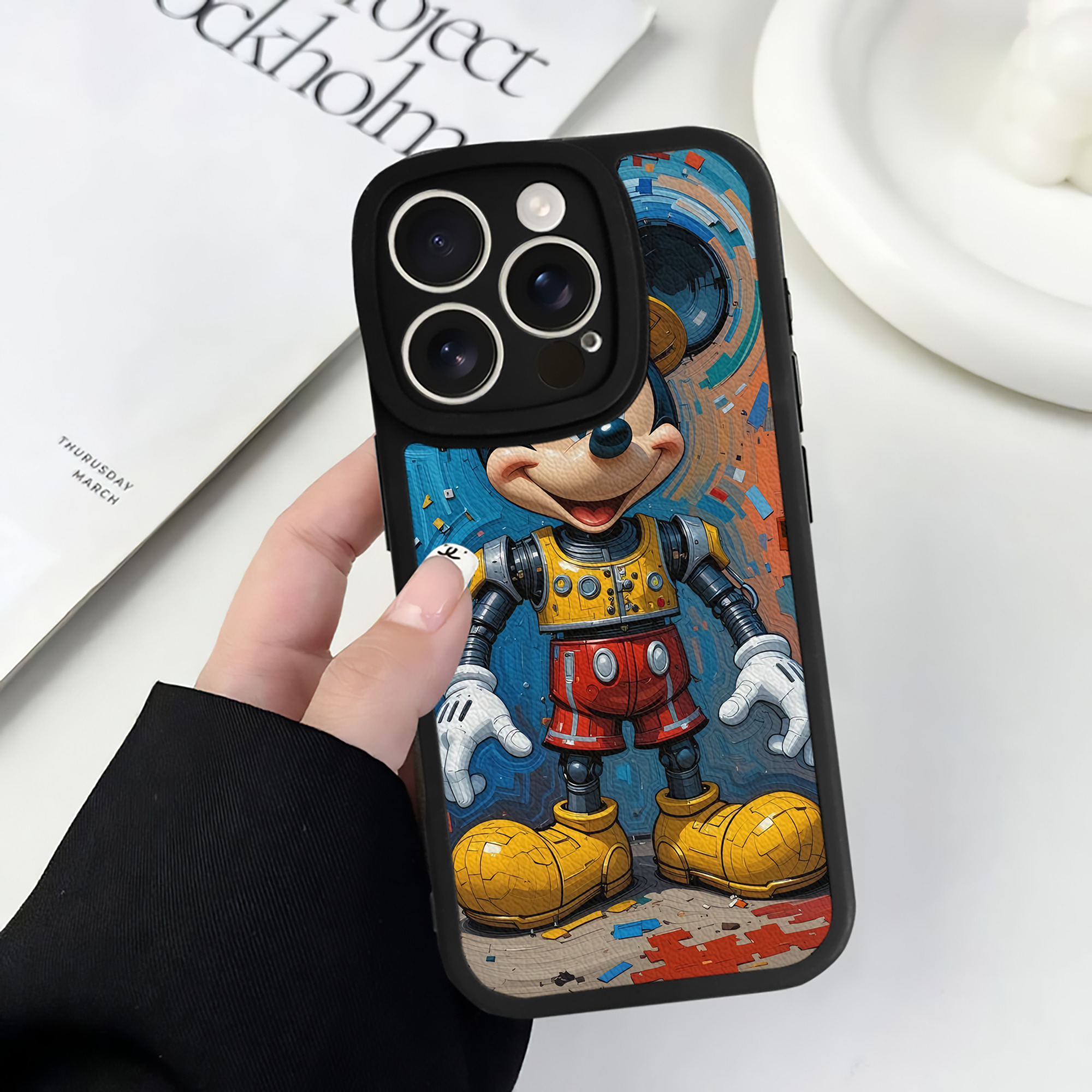 （画像用） ミッキーマウス Mickey Mouse 【iPhone 16シリーズ対応】シリコンスマホケース（レザー調） 材質：シリコン